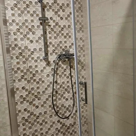 Denisa House Gasthof Limanu