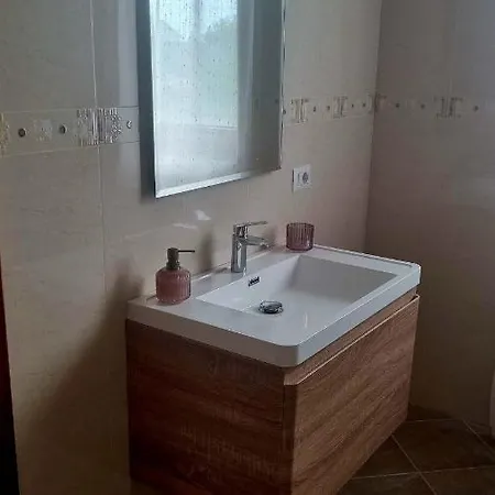 בית אירוח Denisa House *