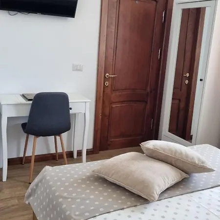 Denisa House