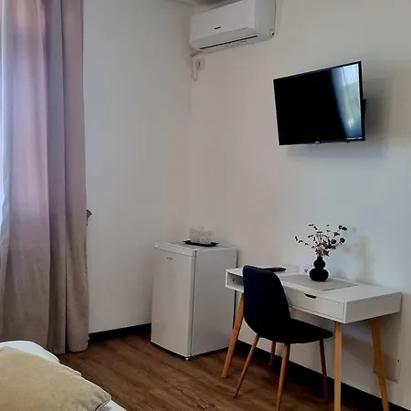 Denisa House בית אירוח Limanu