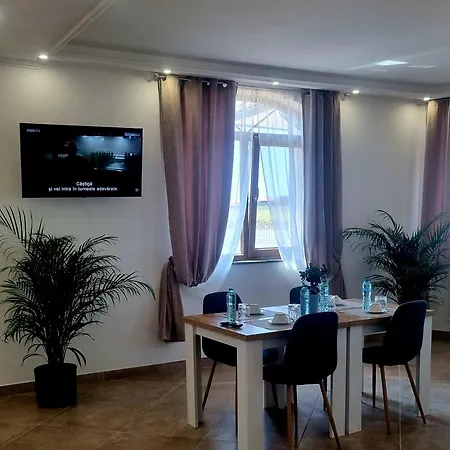 Guest house Denisa House 3*