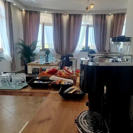 Denisa House Gæstehus 3*