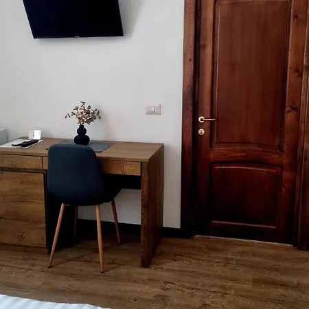 Denisa House בית אירוח