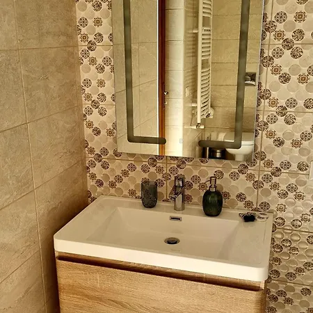 בית אירוח Denisa House