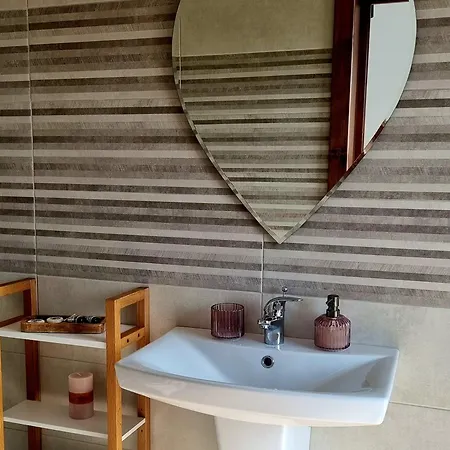 Denisa House בית אירוח Limanu